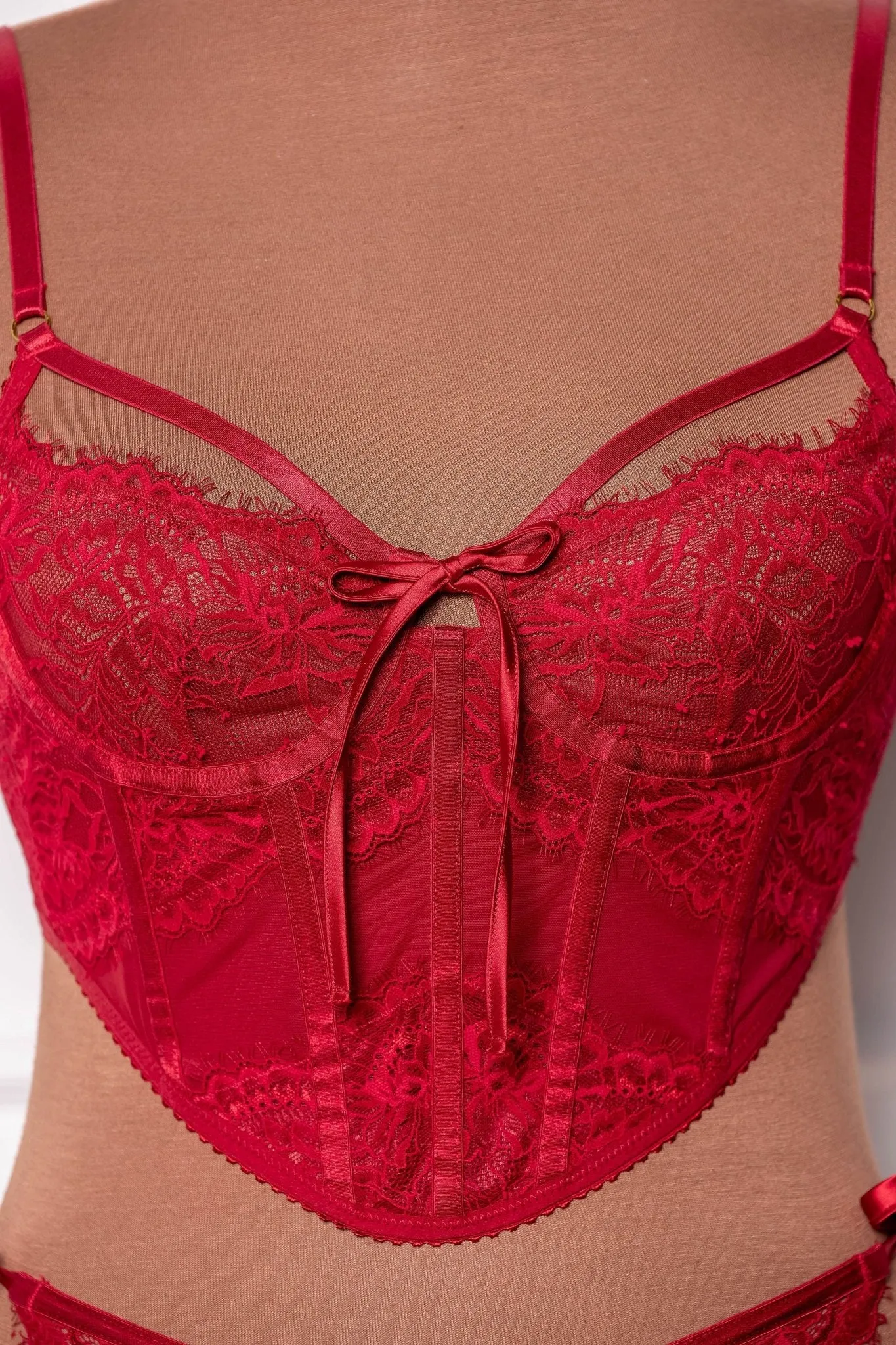 Lacy Underwire Corset - Red