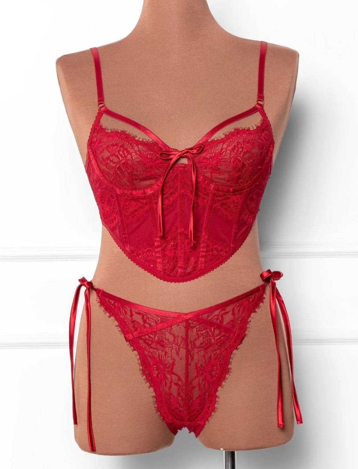 Lacy Underwire Corset - Red