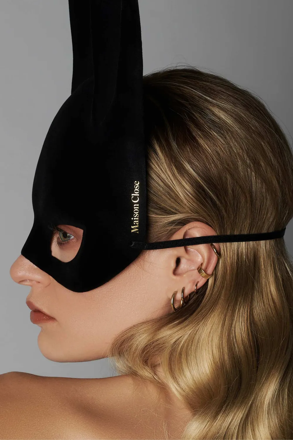 Les Ftiches Velvet Bunny Mask & Feather Tail