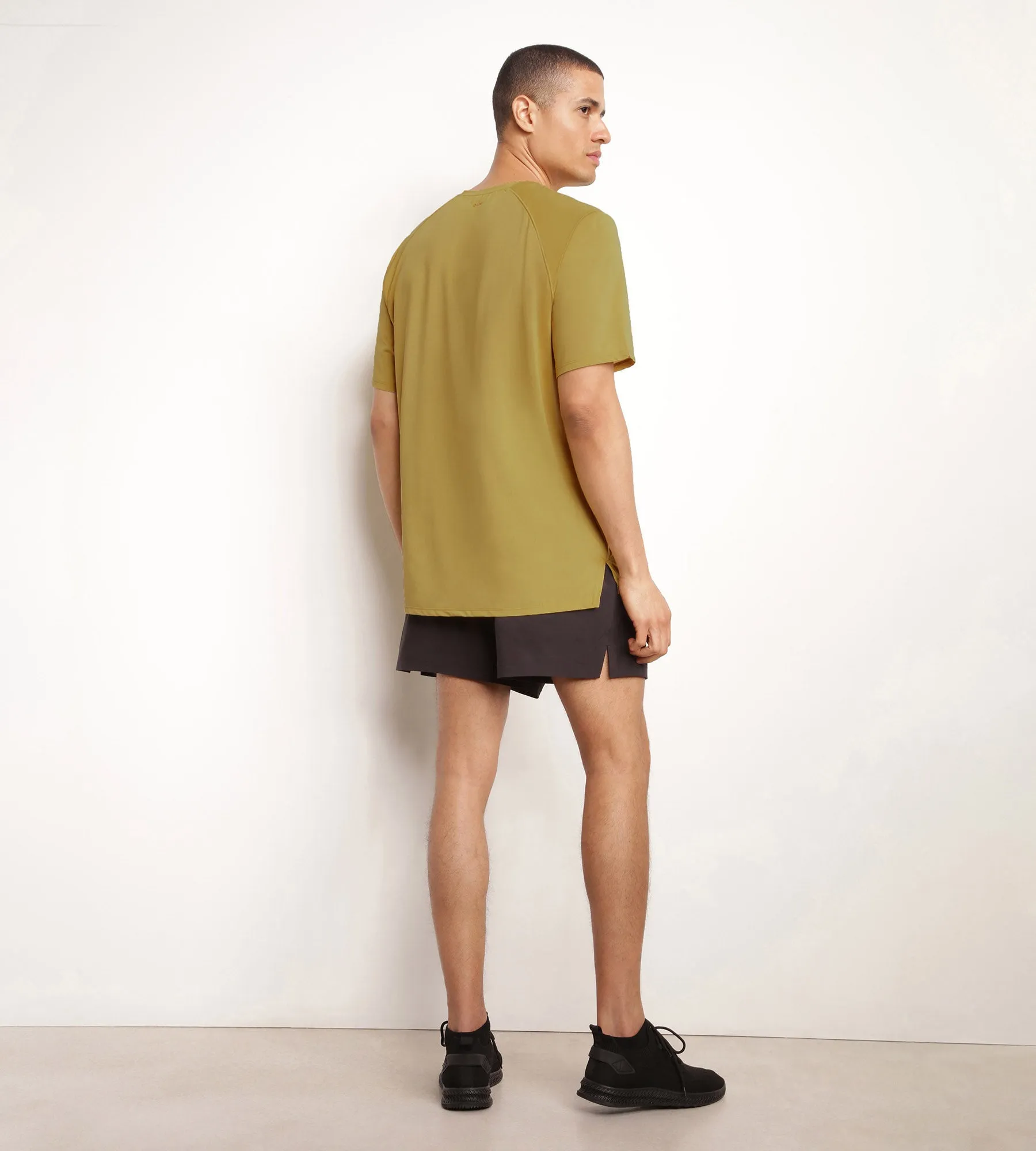 Men's sports T-shirt in breathable Olive Dim Move fabric