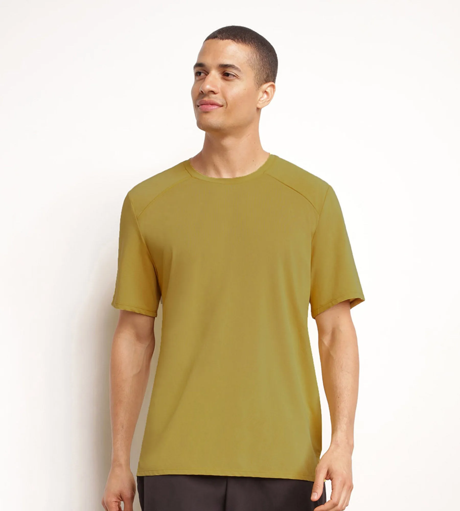 Men's sports T-shirt in breathable Olive Dim Move fabric